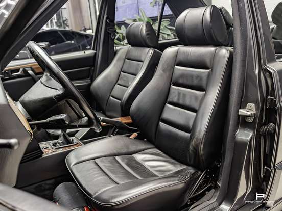 MERCEDES-BENZ-190 E-1985