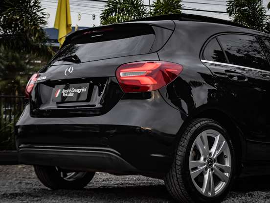 MERCEDES-BENZ-A 200-2018