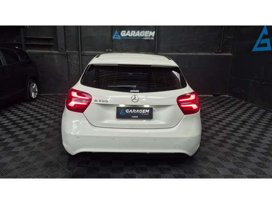 MERCEDES-BENZ-A 200-2016