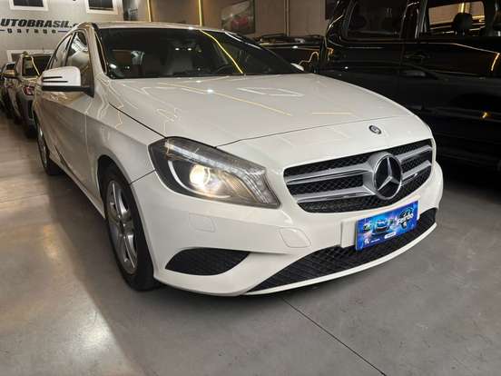 MERCEDES-BENZ-A 200-1.6 TURBO URBAN 16V GASOLINA 4P AUTOMÁTICO MERCEDES-BENZ-A 200-2013