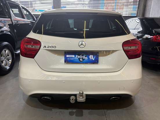 MERCEDES-BENZ-A 200-1.6 TURBO URBAN 16V GASOLINA 4P AUTOMÁTICO MERCEDES-BENZ-A 200-2013
