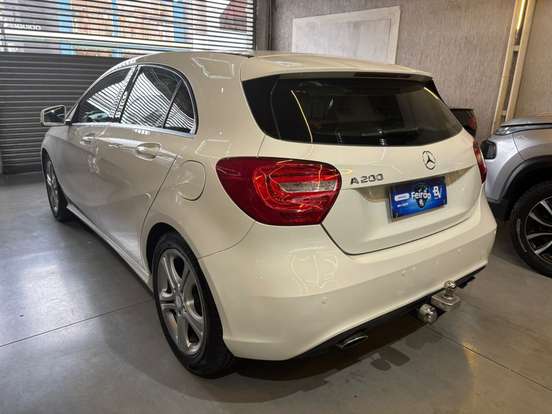 MERCEDES-BENZ-A 200-1.6 TURBO URBAN 16V GASOLINA 4P AUTOMÁTICO MERCEDES-BENZ-A 200-2013