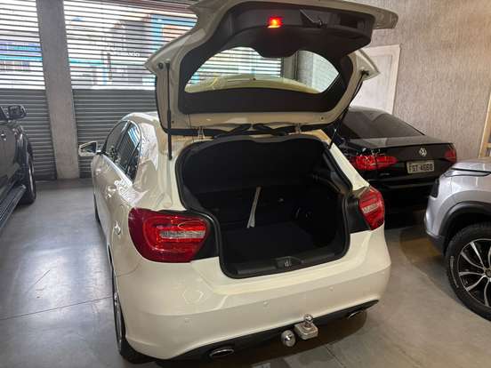 MERCEDES-BENZ-A 200-2013
