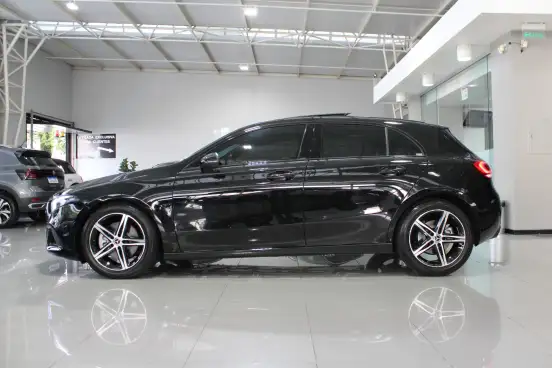 MERCEDES-BENZ-A 250-2019