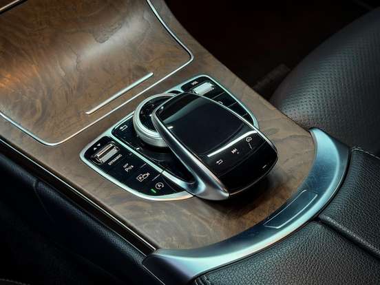 MERCEDES-BENZ-C 180-2019