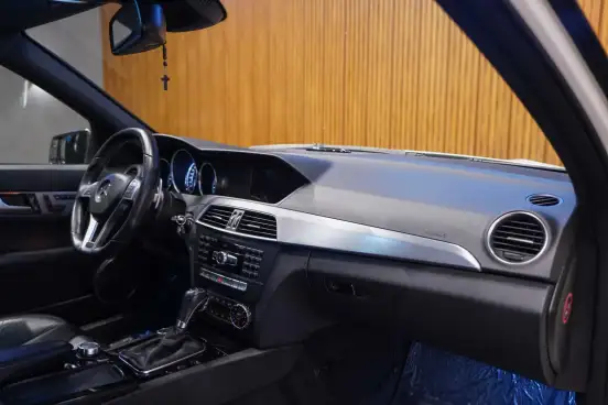 MERCEDES-BENZ-C 63 AMG-6.2 V8 GASOLINA MCT MERCEDES-BENZ-C 63 AMG-2012