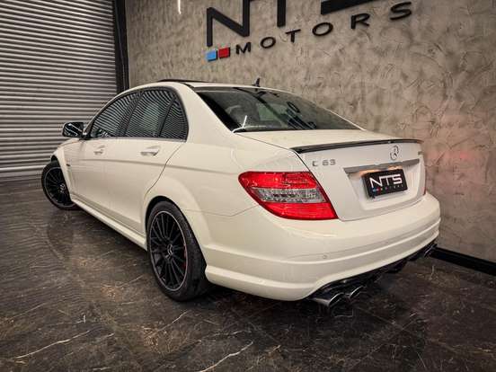 MERCEDES-BENZ-C 63 AMG-6.3 SEDAN V8 GASOLINA 4P AUTOMATICO MERCEDES-BENZ-C 63 AMG-2008
