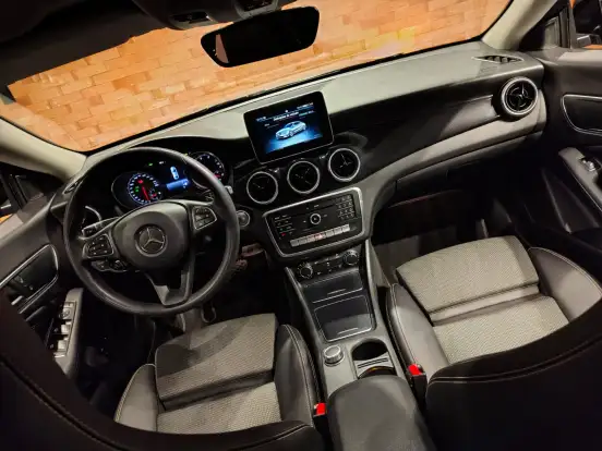 MERCEDES-BENZ-CLA 180-1.6 CGI GASOLINA 7G-DCT MERCEDES-BENZ-CLA 180-2017