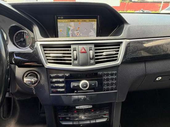 MERCEDES-BENZ-E 250-2010