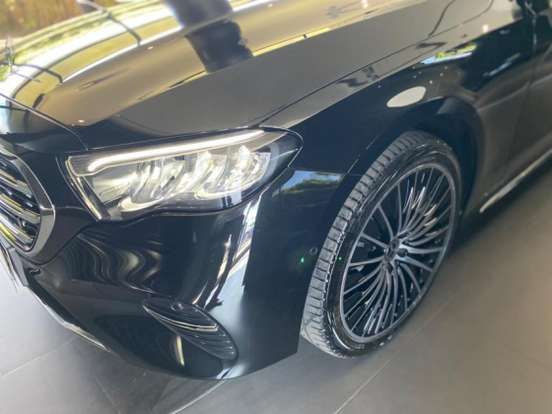 MERCEDES-BENZ-E 300-2024