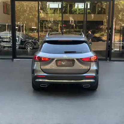 MERCEDES-BENZ-GLA 200-2021