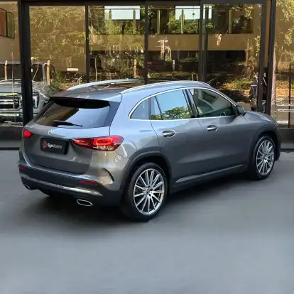 MERCEDES-BENZ-GLA 200-2021