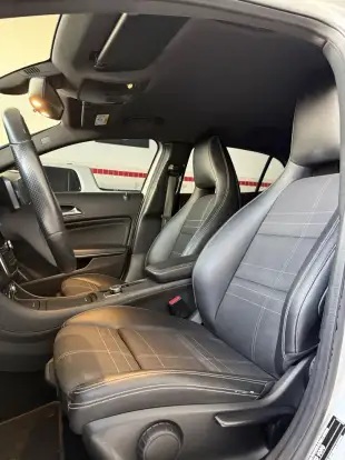MERCEDES-BENZ-GLA 200-2016