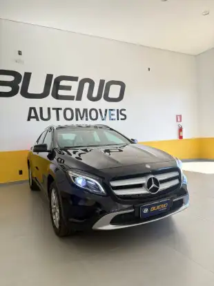 MERCEDES-BENZ-GLA 200-2015