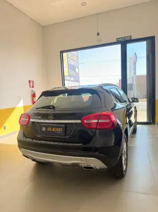MERCEDES-BENZ-GLA 200-2015