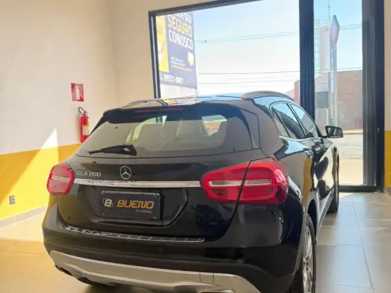 MERCEDES-BENZ-GLA 200-1.6 CGI ADVANCE 16V TURBO GASOLINA 4P AUTOMÁTICO MERCEDES-BENZ-GLA 200-2015