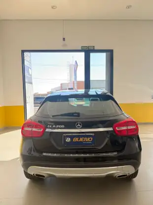 MERCEDES-BENZ-GLA 200-2015
