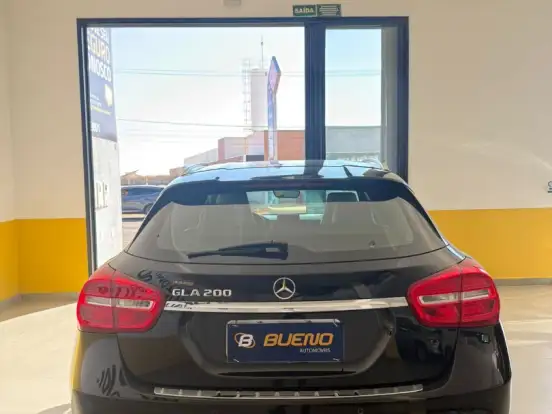 MERCEDES-BENZ-GLA 200-1.6 CGI ADVANCE 16V TURBO GASOLINA 4P AUTOMÁTICO MERCEDES-BENZ-GLA 200-2015
