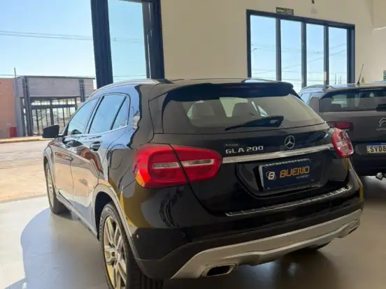 MERCEDES-BENZ-GLA 200-1.6 CGI ADVANCE 16V TURBO GASOLINA 4P AUTOMÁTICO MERCEDES-BENZ-GLA 200-2015