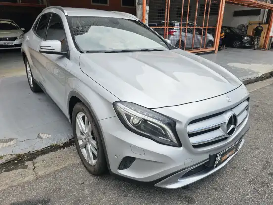 MERCEDES-BENZ-GLA 200-1.6 CGI ADVANCE 16V TURBO GASOLINA 4P AUTOMÁTICO MERCEDES-BENZ-GLA 200-2014
