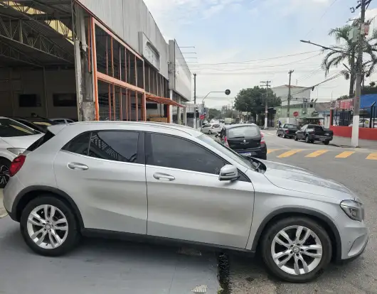 MERCEDES-BENZ-GLA 200-2014
