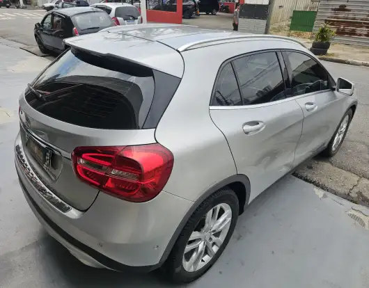 MERCEDES-BENZ-GLA 200-2014