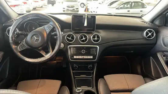 MERCEDES-BENZ-GLA 200-1.6 CGI FLEX STYLE 7G-DCT MERCEDES-BENZ-GLA 200-2018