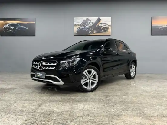 MERCEDES-BENZ-GLA 200-2018