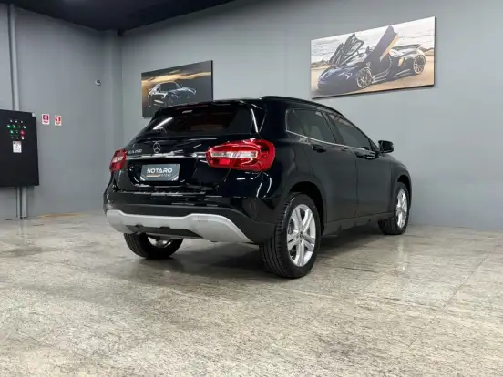MERCEDES-BENZ-GLA 200-2018