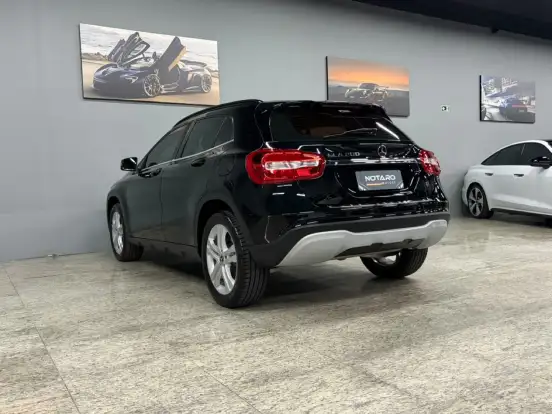 MERCEDES-BENZ-GLA 200-2018