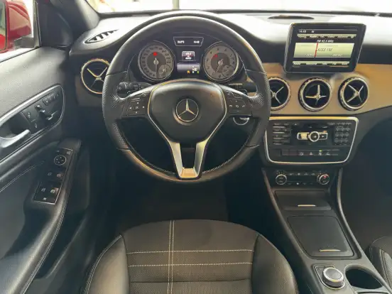MERCEDES-BENZ-GLA 200-1.6 CGI VISION BLACK EDITION 16V TURBO FLEX 4P AUTOMÁTICO MERCEDES-BENZ-GLA 200-2015