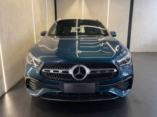 MERCEDES-BENZ-GLA 200-2022
