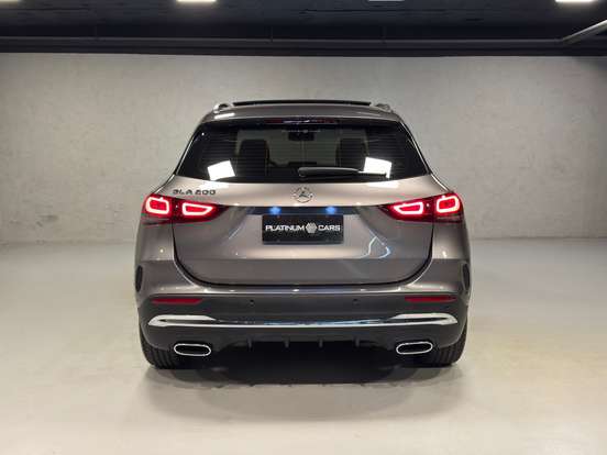 MERCEDES-BENZ-GLA 200-2022