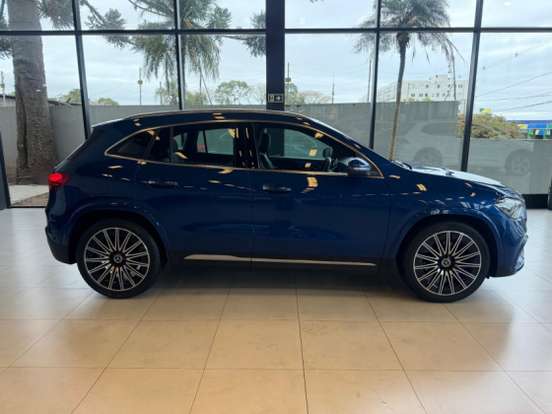 MERCEDES-BENZ-GLA 200-2024