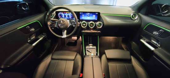 MERCEDES-BENZ-GLA 200-2024