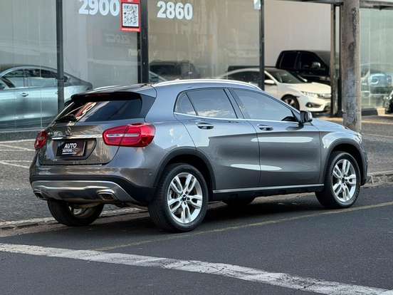 MERCEDES-BENZ-GLA 200-1.6 CGI ADVANCE 16V TURBO FLEX 4P AUTOMÁTICO MERCEDES-BENZ-GLA 200-2015