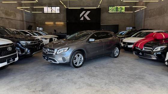 MERCEDES-BENZ GLA 200 1.6 CGI FLEX STYLE 7G-DCT