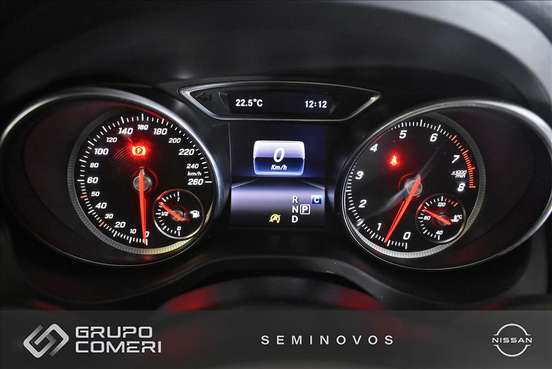 MERCEDES-BENZ-GLA 200-2018