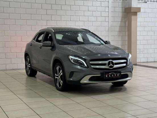 MERCEDES-BENZ-GLA 200-1.6 CGI VISION BLACK EDITION 16V TURBO GASOLINA 4P AUTOMÁTICO MERCEDES-BENZ-GLA 200-2015