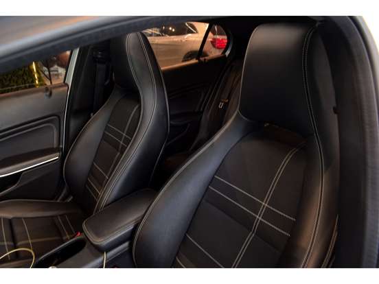MERCEDES-BENZ-GLA 250-2.0 16V TURBO GASOLINA SPORT 4P AUTOMÁTICO MERCEDES-BENZ-GLA 250-2015