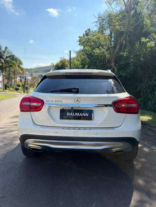 MERCEDES-BENZ-GLA 250-2016