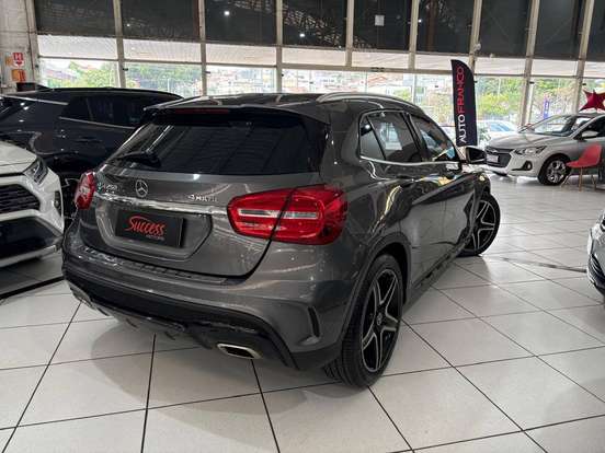 MERCEDES-BENZ-GLA 250-2.0 16V TURBO GASOLINA SPORT 4P AUTOMÁTICO MERCEDES-BENZ-GLA 250-2016