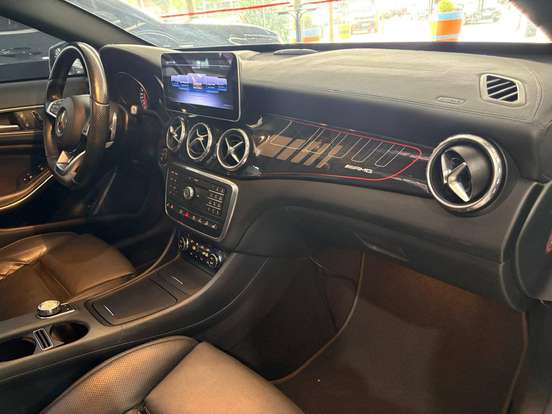 MERCEDES-BENZ-GLA 250-2016