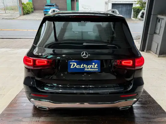 MERCEDES-BENZ-GLB 200-2020