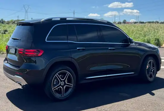 MERCEDES-BENZ-GLB 200-2023