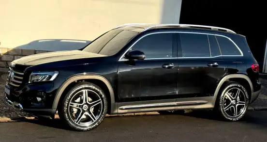 MERCEDES-BENZ-GLB 200-2023