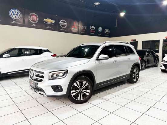 MERCEDES-BENZ-GLB 200-2021