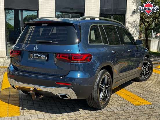MERCEDES-BENZ-GLB 200-2020
