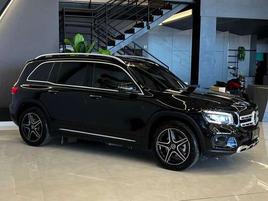 MERCEDES-BENZ-GLB 200-2021
