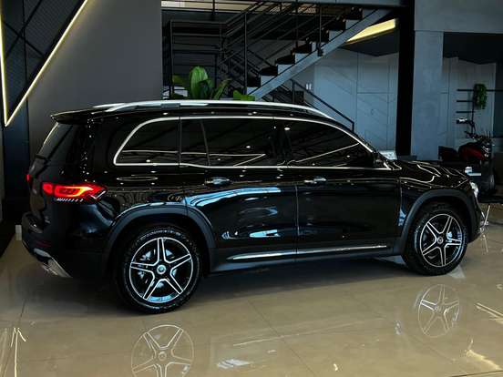 MERCEDES-BENZ-GLB 200-2021